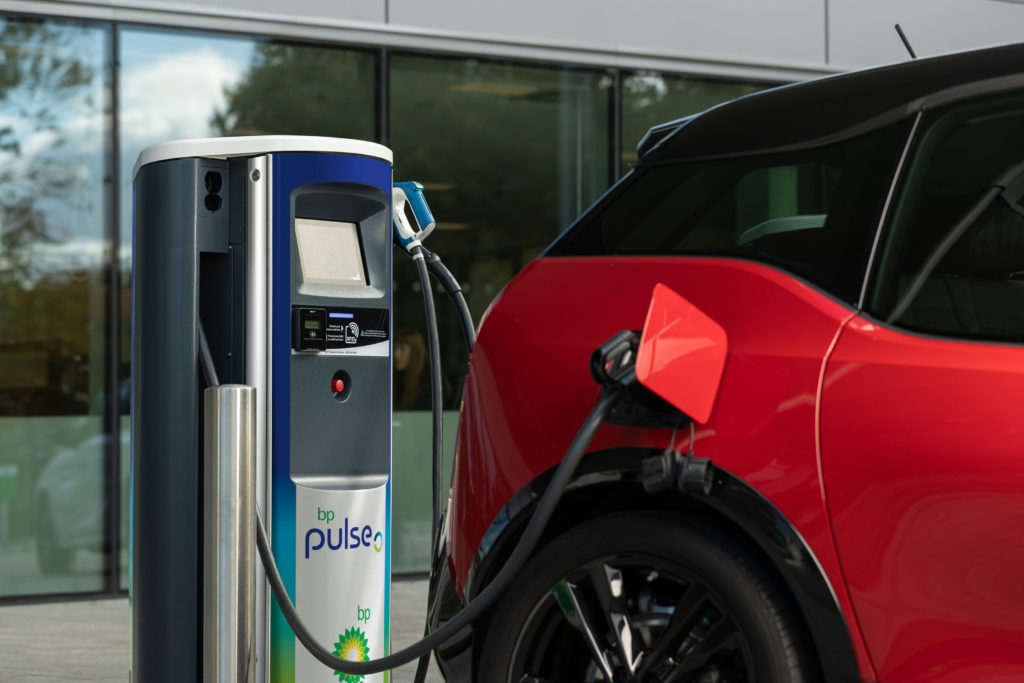 bp et Volkswagen s'associent pour développer la recharge ultra-rapide des véhicules électriques
